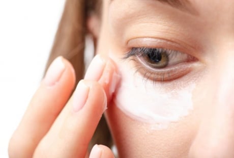 5 bài tập massage mắt đơn giản giúp giảm bọng mắt và mang lại vẻ ngoài tươi tắn hơn
