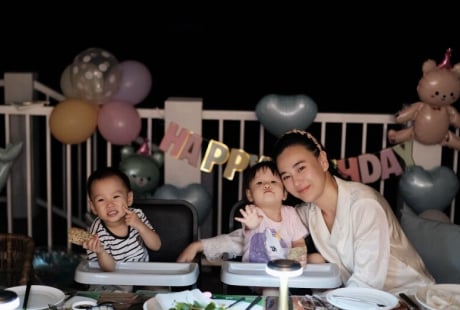 Phương Oanh hoa mắt chóng mặt khi hai con bước vào khủng hoảng tuổi lên 2
