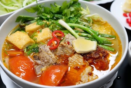 Cách nấu bún sườn chua tại nhà