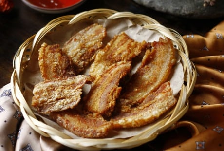 Cách làm tóp mỡ ba chỉ mắm đường giòn rụm, vàng thơm
