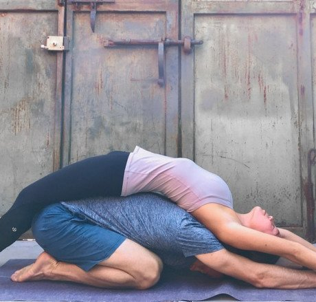 Vì sao tập yoga giúp tăng ham muốn cho cả đàn ông và phụ nữ? 3 tư thế yoga cải thiện 'chuyện yêu'